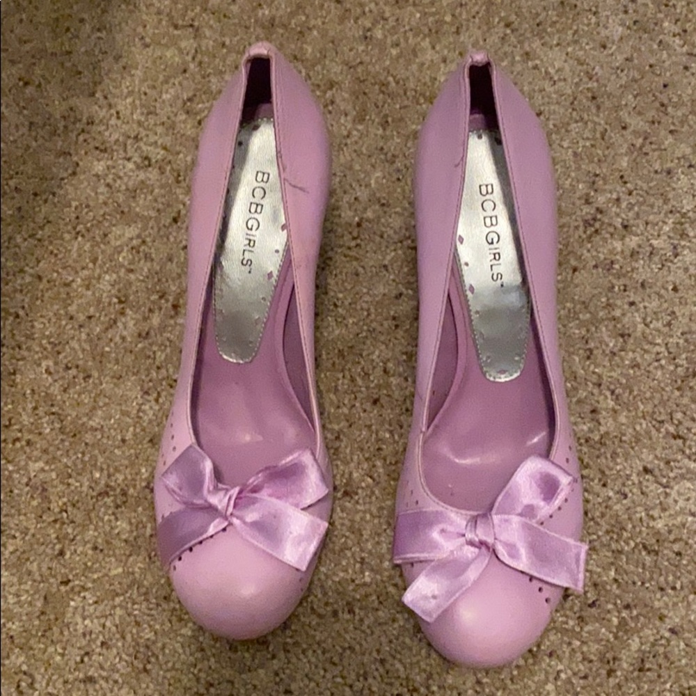 BCBG heels